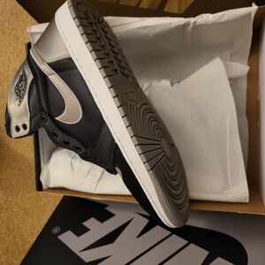 Jordan 1 High Og Women Black and Silver Sneakers 12W M10.5
